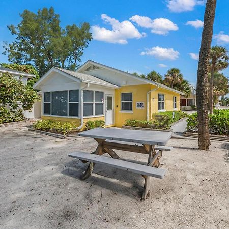 Villa Whispering Waves East Holmes Beach Esterno foto