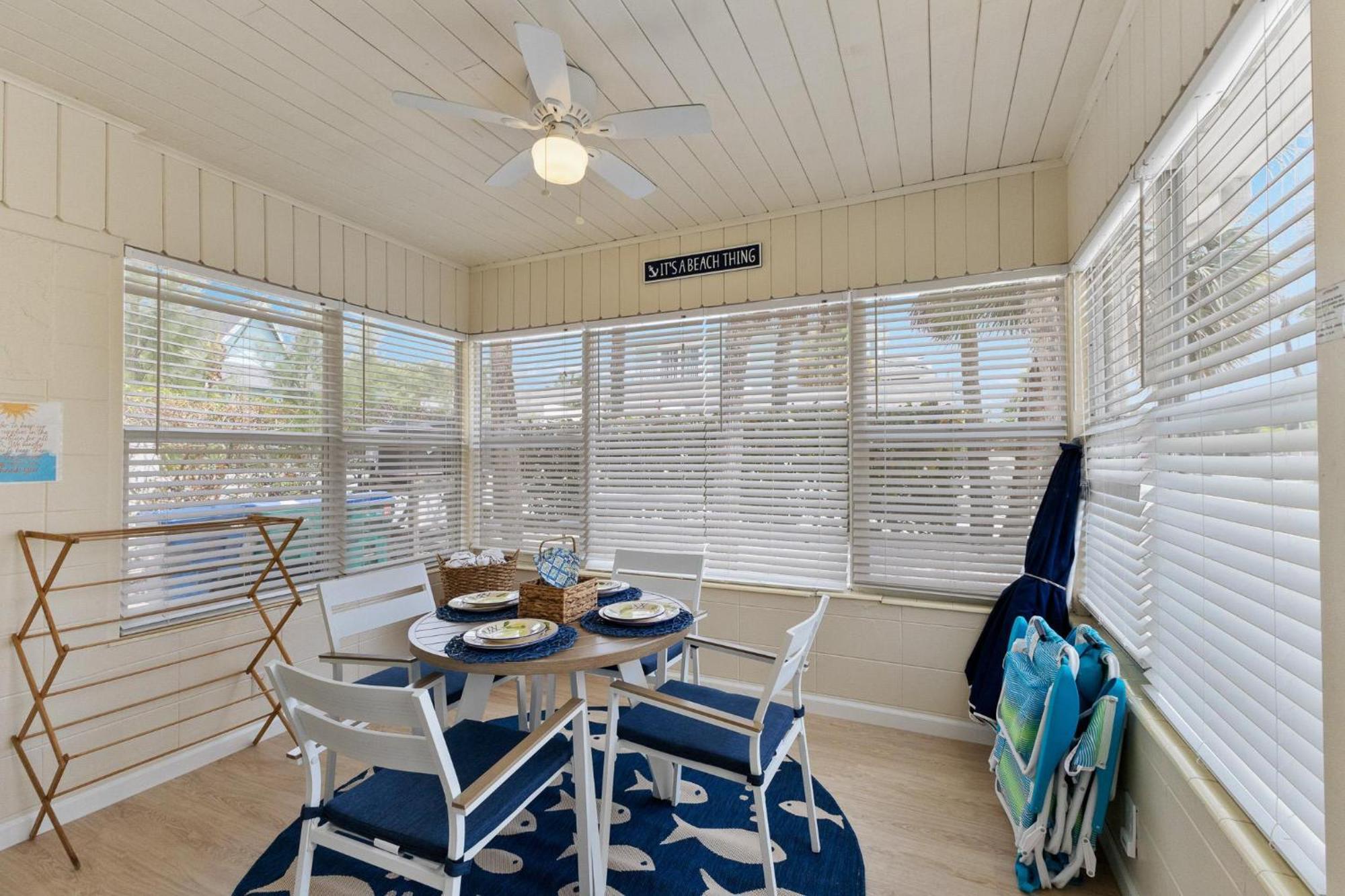 Villa Whispering Waves East Holmes Beach Esterno foto