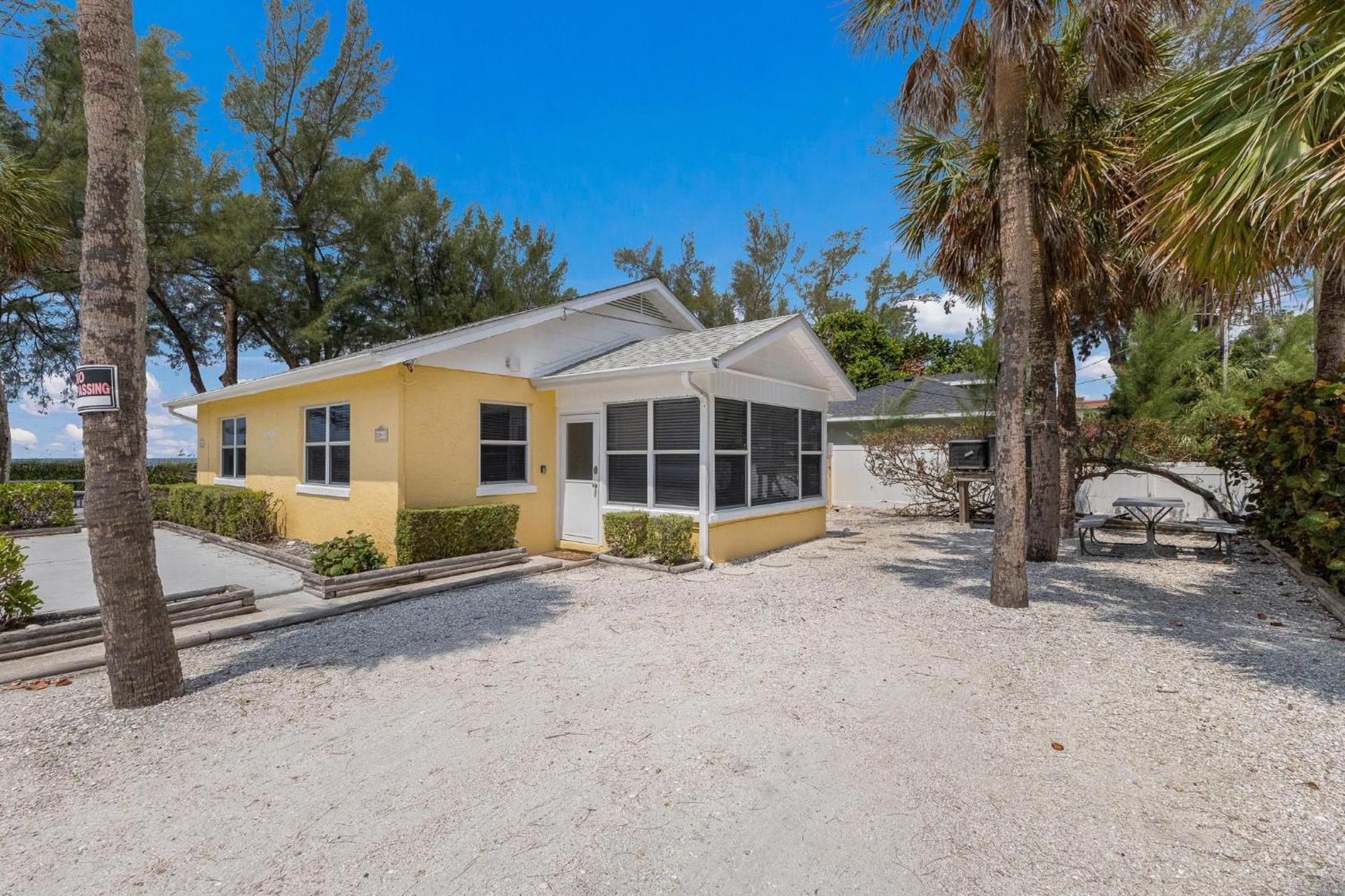 Villa Whispering Waves East Holmes Beach Esterno foto