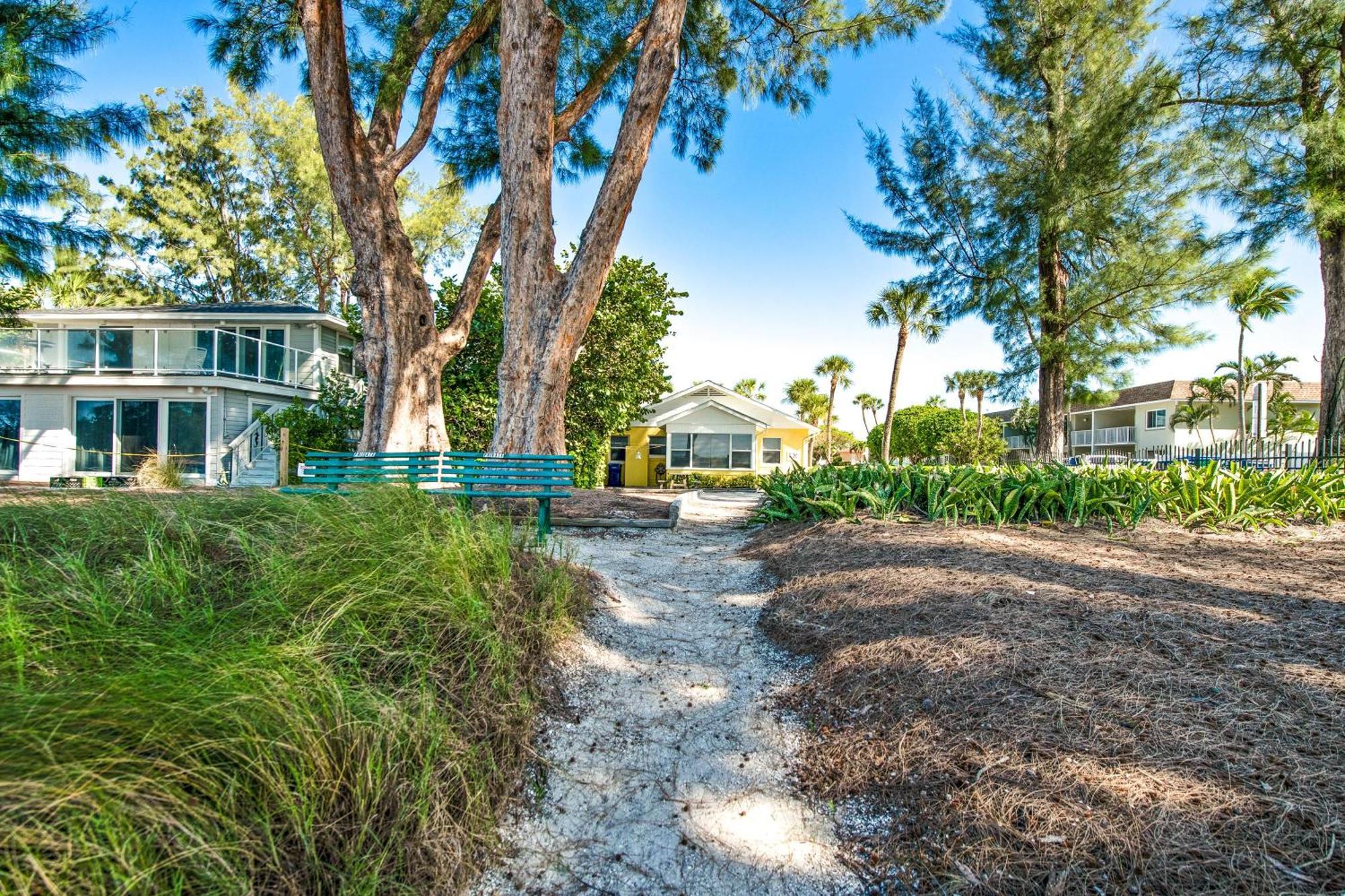 Villa Whispering Waves East Holmes Beach Esterno foto