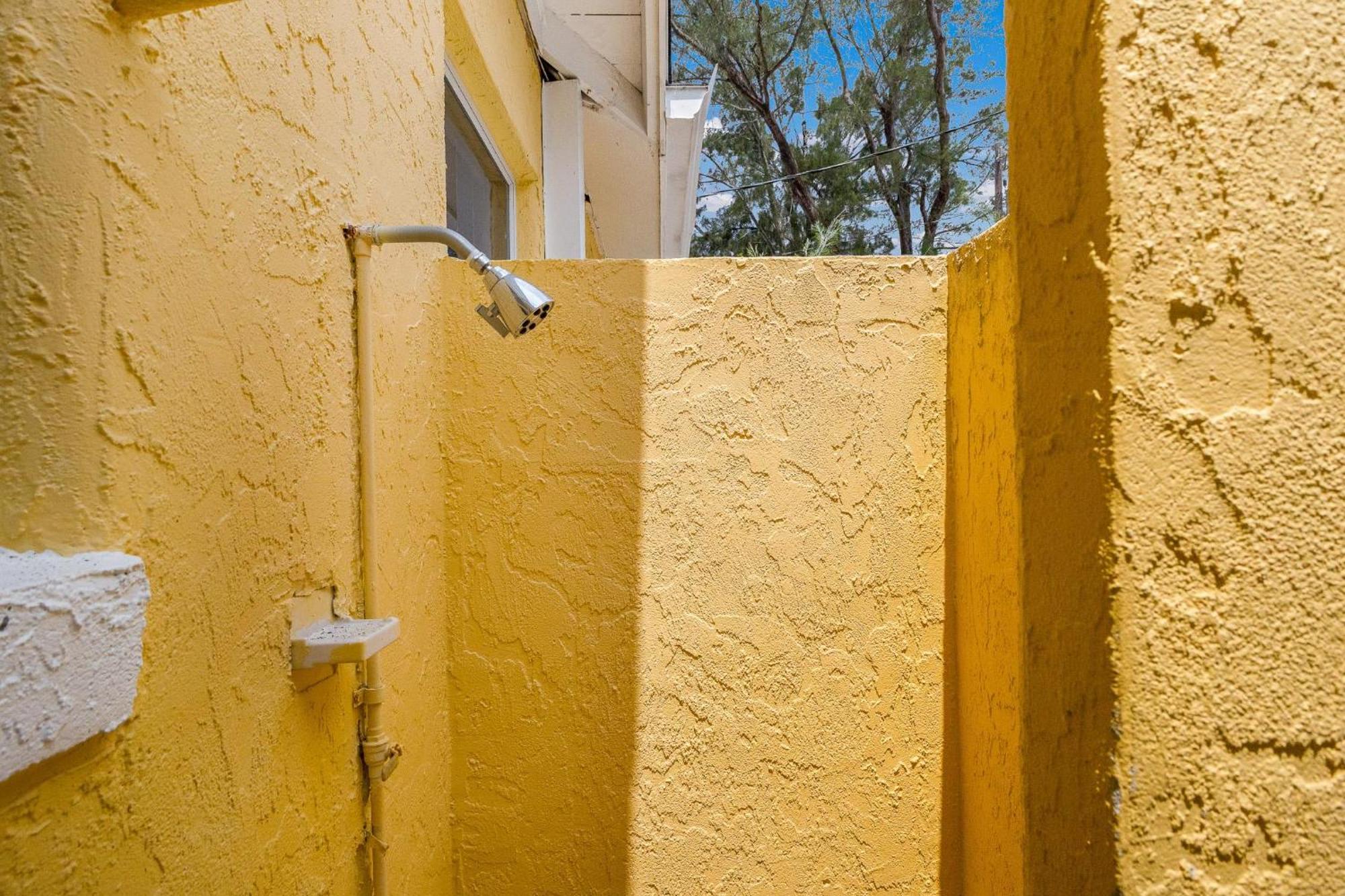 Villa Whispering Waves East Holmes Beach Esterno foto